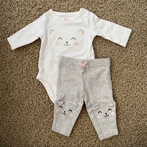 Carter’s Baby girl outfit